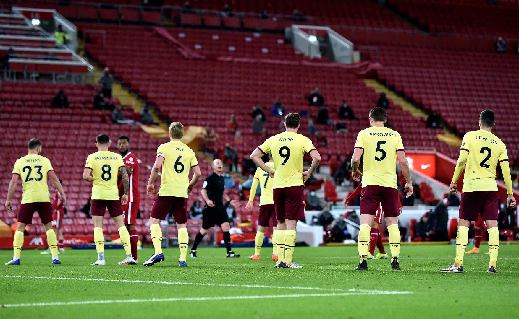 在高竞争和 在高竞争和